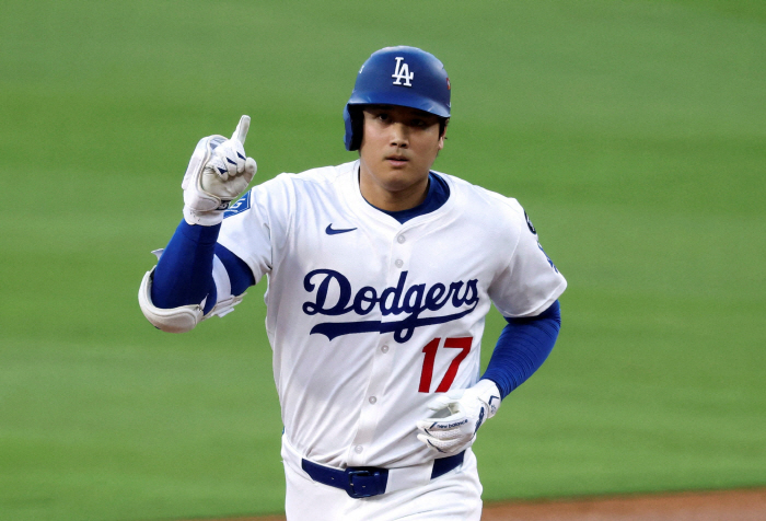 사실 아무리 발버둥쳐도,