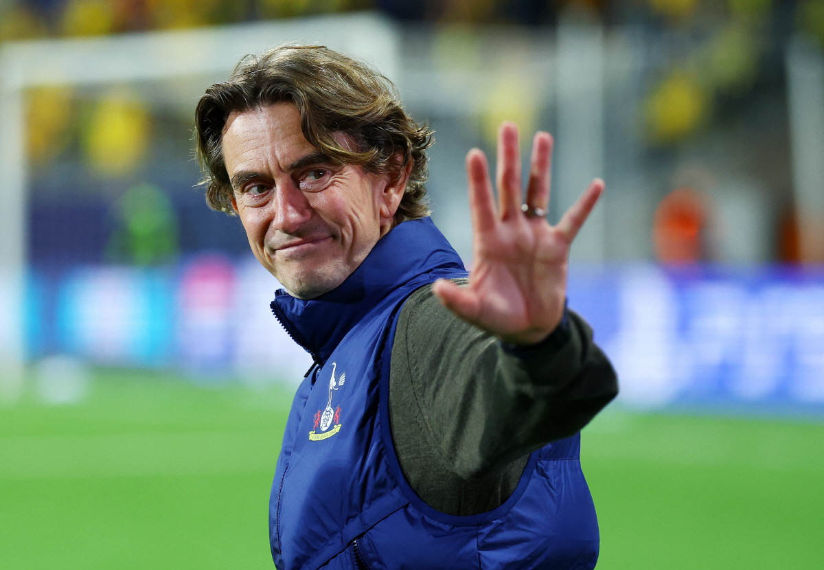 '英 BBC도 깜짝' 토트넘, '역사상 최악' 포스테코글루 유지할 뻔..…