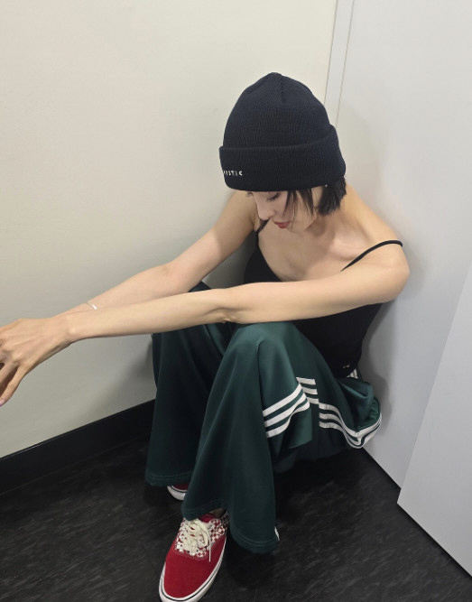 이다희, 힙한 비니에 앙상 갈비뼈 눈길…“너무 말랐어”[SCin스타]