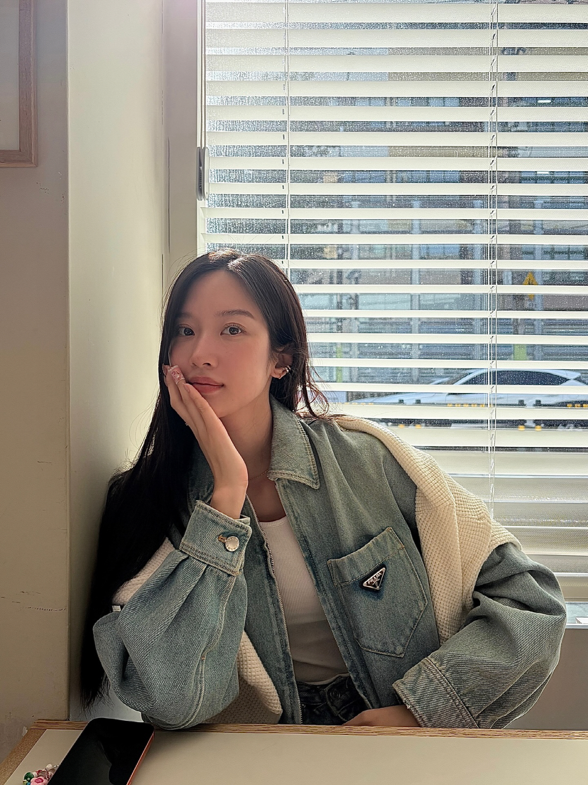 “또렷해진 눈매, 물오른 미모” 문가영, 햇살 아래 빛난 가을 근황

[…