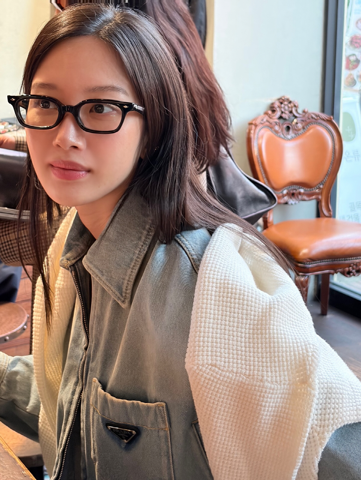 “또렷해진 눈매, 물오른 미모” 문가영, 햇살 아래 빛난 가을 근황

[…