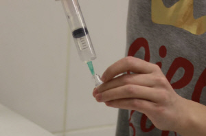 음식에 불법 항생제 주입한 식당 