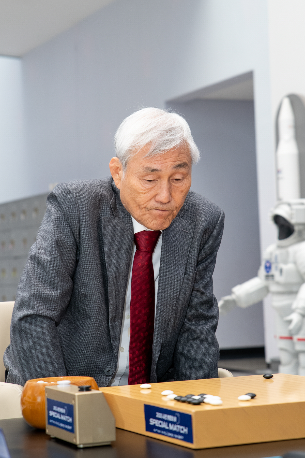 이창호, 스승 조훈현과의 사천 스페셜매치 '승부'서 승리, 통산 1967…