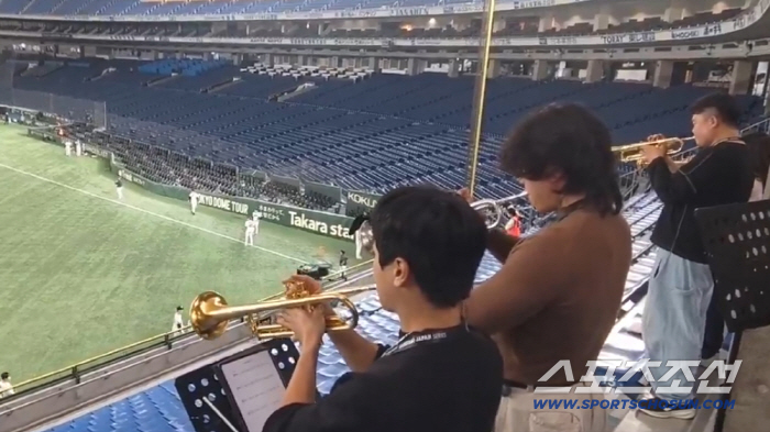 도쿄돔에 울려퍼진 '김주원 응원가' 앰프 아닌 트럼펫 소리였다[무로이칼럼…