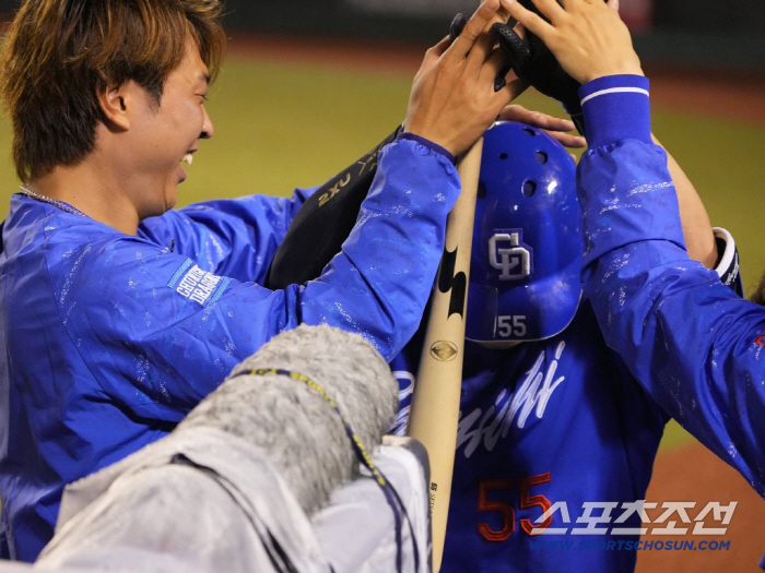 "벼랑 끝서 기어올라왔다" 3년 전 '1안타' 치고 퇴출 위기서 이적해 …