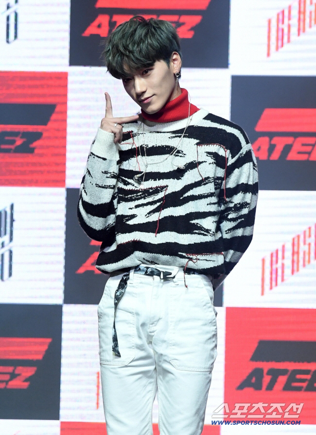 에이티즈 산, 'BTS 물렀거라' 현수막 결국 철거 엔딩.."좋은 마음이…