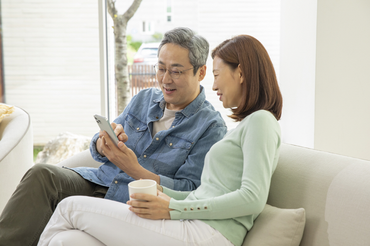 건강관리부터 문화·쇼핑까지…디지털 서비스 적극적 활용 'GG세대' 주목
