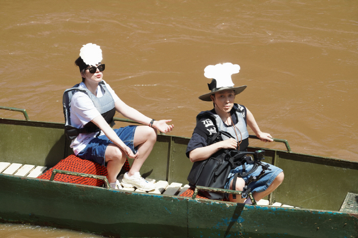 규현, 기린과 뽀뽀 '충격' 인증샷...이수근X은지원과 '케냐 홀릭' (…
