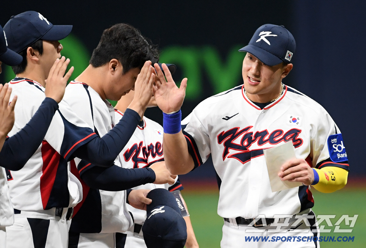 '한일전 위엄' 안현민 송성문, 에이스 원태인, 논란불가 최고의 2025…