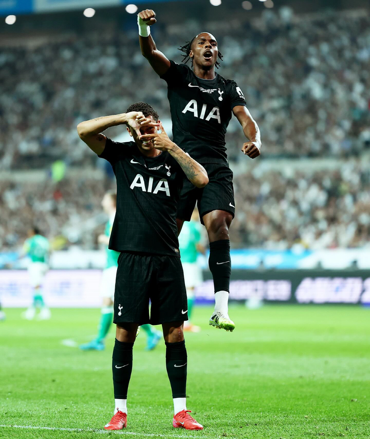 '레비 회장 역대 최악의 영입' 손흥민 발끝도 못 따라갔다, 한 시즌 못…