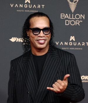 '충격의 감옥행' 호나우지뉴 발언 재조명...