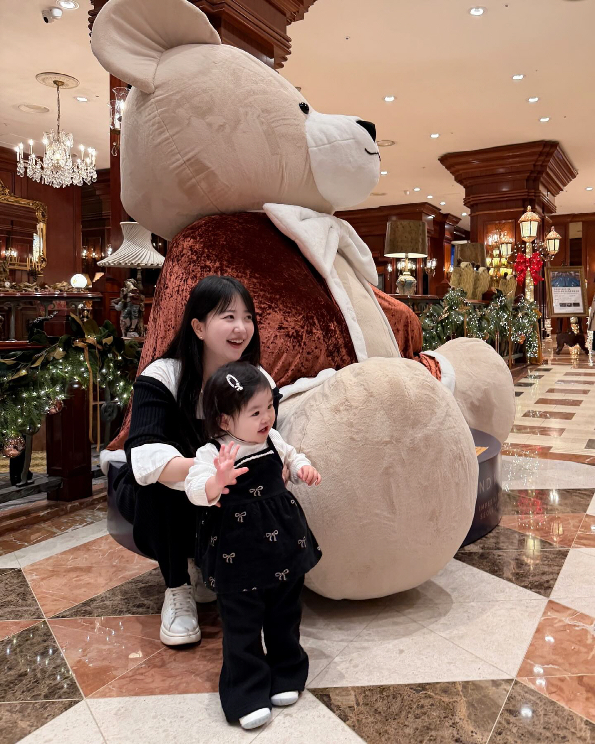 '박수홍♥'김다예, 딸이 엄마도 아빠도 닮았네…옷까지 시밀러룩[SCin스…