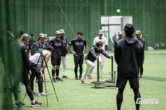 "숨막히는 압박감 각오했는데…" 외부 트레이너까지 초빙한 자매구단의 선진…