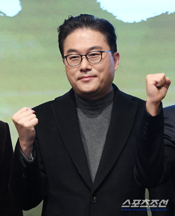 '문무' 김영조 감독 "국회도서관 다니며 작품 준비, 역사왜곡 없을 거라 자부해"