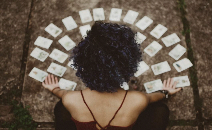 "3살 아들에게 악마가 들렸다" 말에 굶겨 숨지게 한 부모 체포