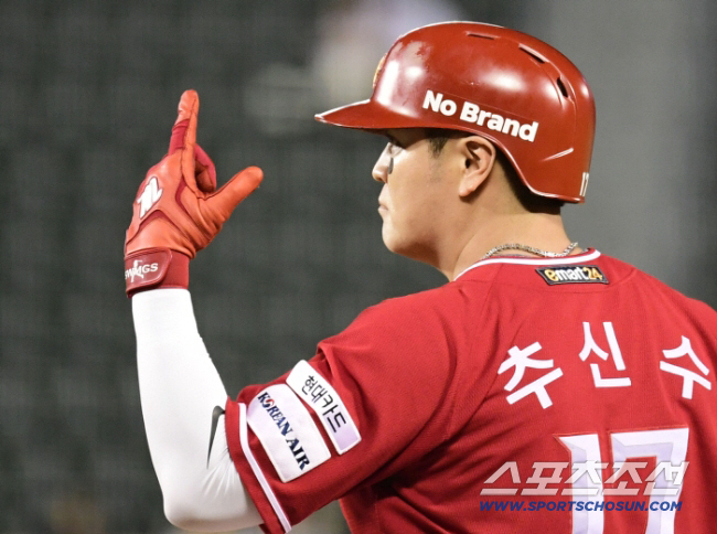 "19억 벌었지만" 추신수 韓 야구 비판, 왜 美는 역대 최초 역사 쓴 …