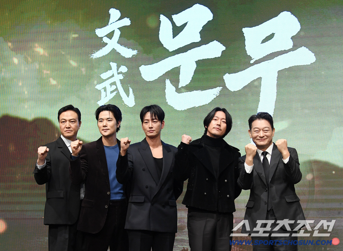 [SC현장] "'살아있는 교과서' 될 것"…'문무' 이현욱·장혁→김강우,…