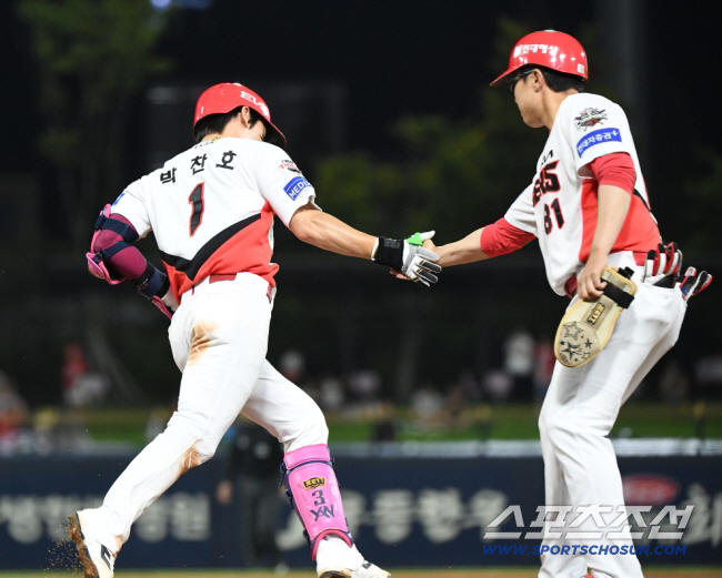 "20살 청년이 가장으로…행복했습니다" 12년 광주 떠나 서울로, 박찬호…