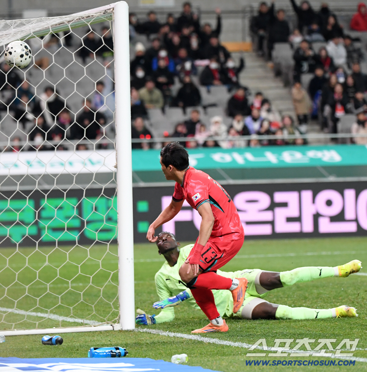 '아버지 보셨죠?' 이을용 13번 단 이태석, 13번째 A매치서 데뷔골 …