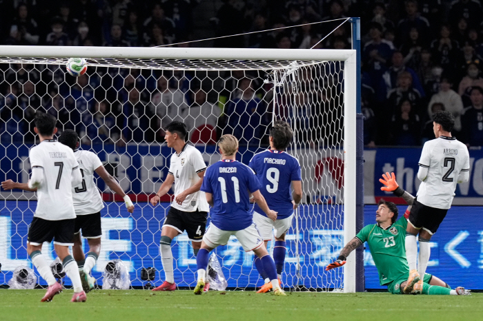 "손흥민 프리킥골에 흐름 내줘" 볼리비아 감독, 일본은 칭찬일색 "브라질과도 좋은 경기한 일본, 진짜 어려운 상대"