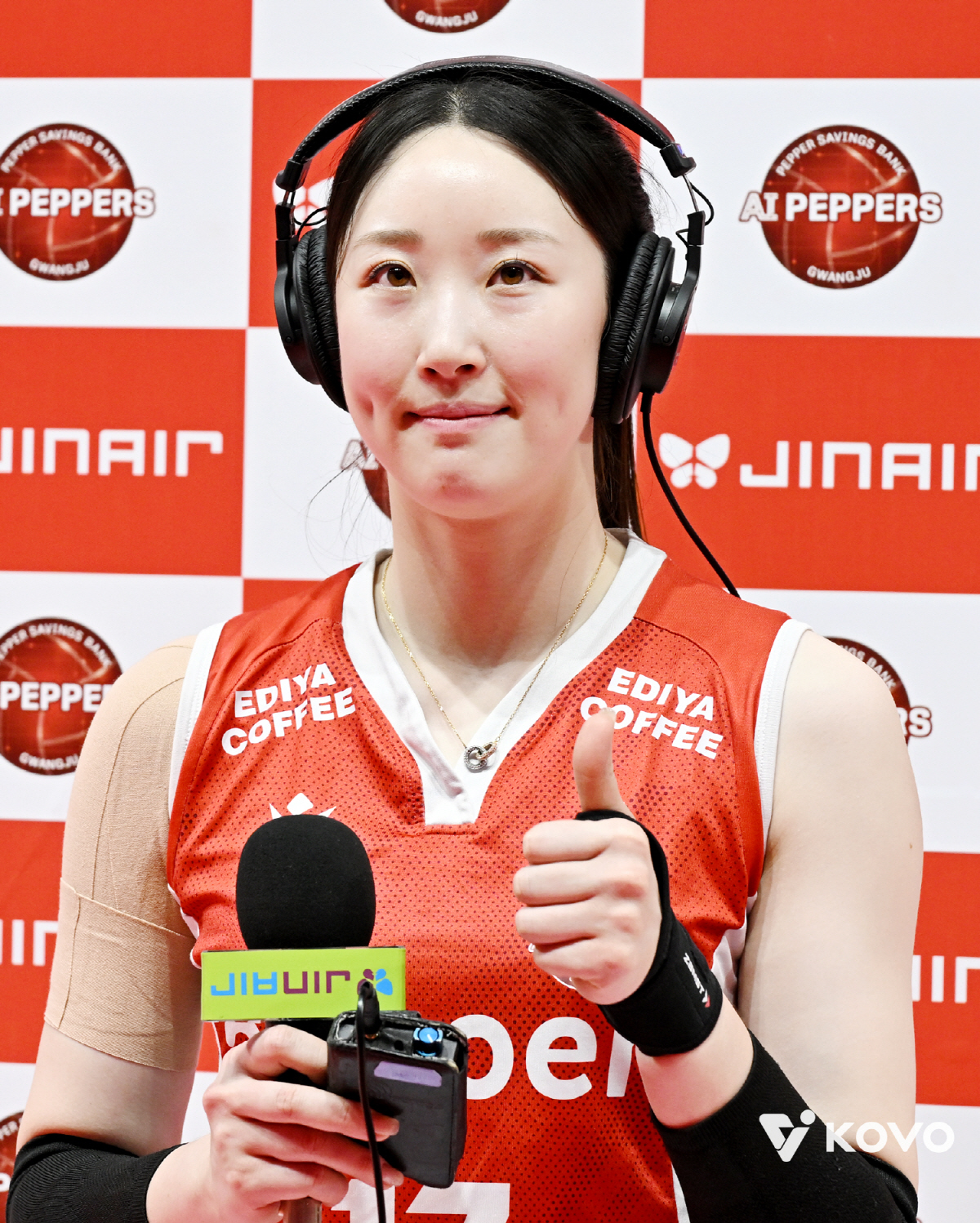 '만년 꼴찌팀'에 온 미녀 캡틴 → '광주 불패' 돌풍! "솔직히 의식하…