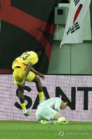 40개월 만의 A매치서 무실점 송범근 