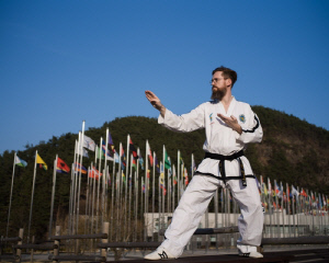 [우리품의 아프리카인] ⑼'선비'라 불리는 남아공 태권도 6단 고수