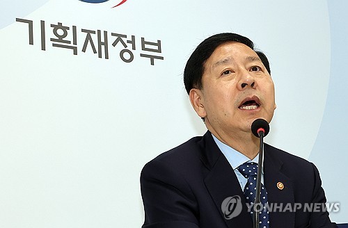 구윤철 "中추격 굉장히 빨라 섬뜩…美와 글로벌 밸류체인 선점"