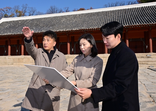종묘·세운상가 찾은 최호정 서울시의장 "과도한 규제 시정해야"