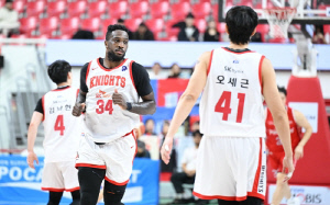 SK, 현대모비스 4연패 빠뜨리고 다시 '연승 모드'…워니 26점