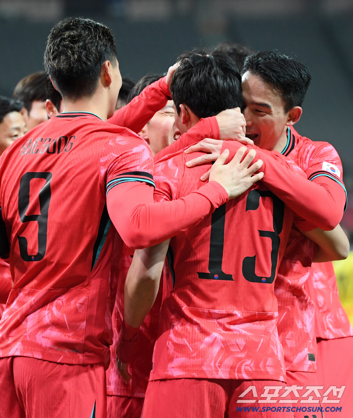 [현장인터뷰]"'슛돌이' 이강인 형, 밥산다" '이을용 주니어' 이태석,…