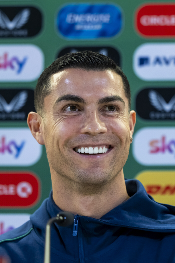 "호날두X트럼프 평화 회동?" '사우디 홍보대사'호날두,빈살만 왕세자와 같은날 백악관 방문[英BBC}