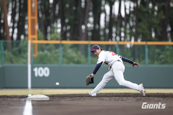 18홈런 3루 거포 어디로? "카센터 예약도 안되더라"…31세에 외야 훈…