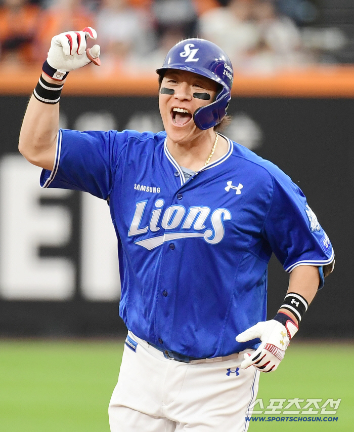 20대 포수 그렇게 없나? 규정타석 50% 채운 선수도 5명뿐…'C급 FA' 40세 안방마님에 시선이 쏠리는 이유