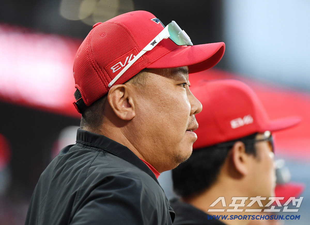 '와 4억이나?' KIA는 왜 35살 베테랑 특급 대우했나…"감독님이 원…