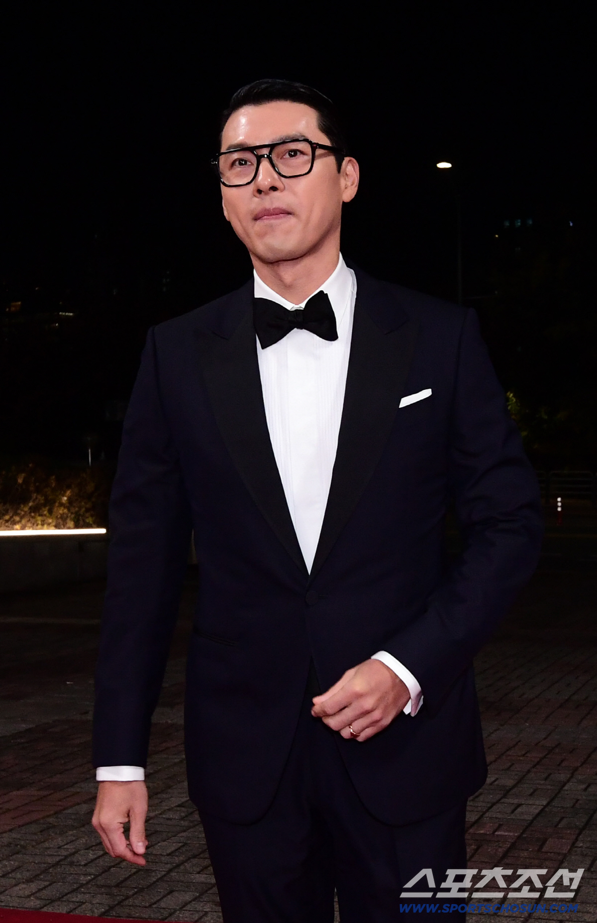 현빈♥손예진, 청룡영화상 레드카펫 빛냈다..나란히 하트 포즈 [청룡영화상…