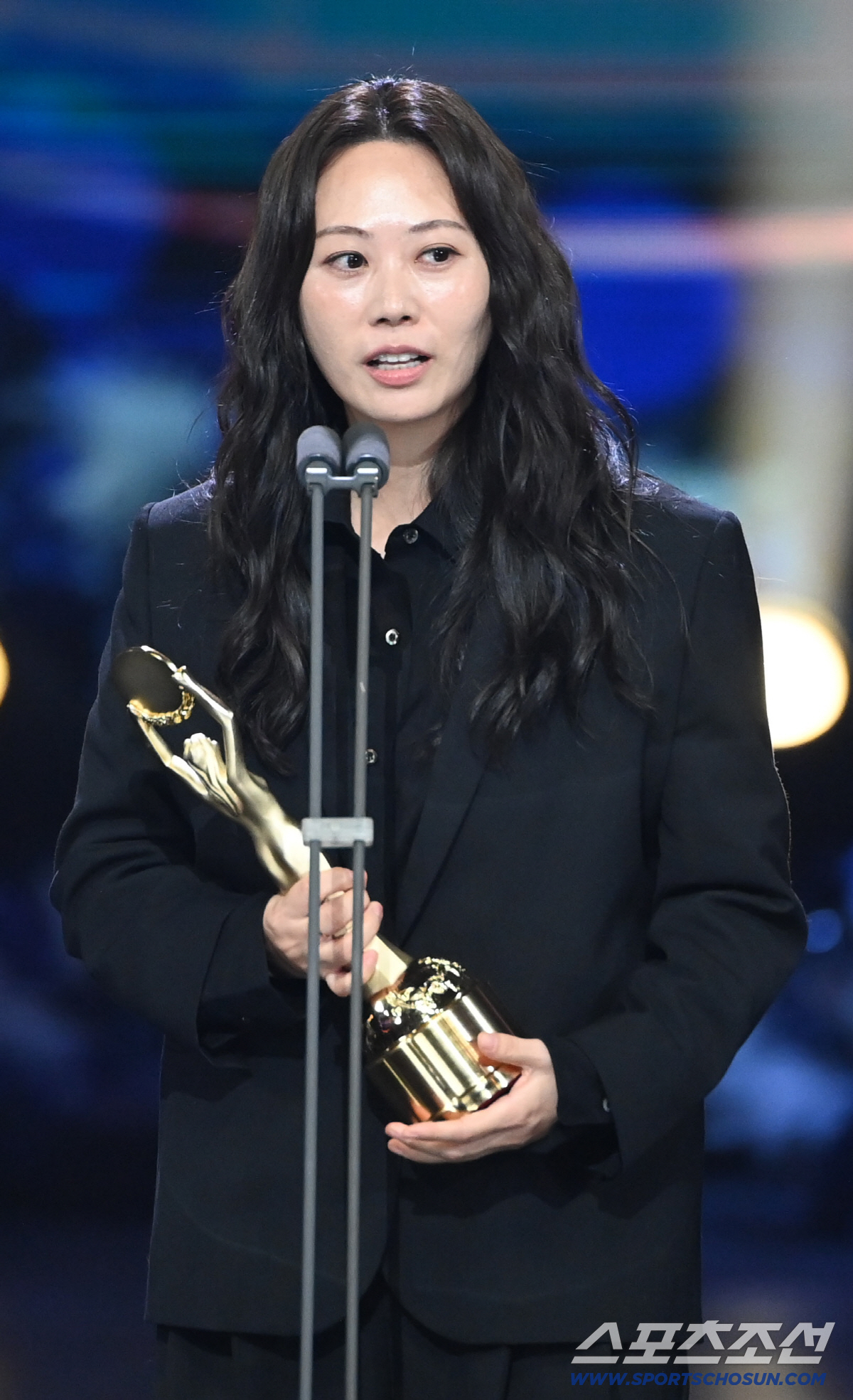 [청룡영화상] '괜찮아' 김혜영, 신인감독상 "개봉까지 오래 걸렸는데 난…