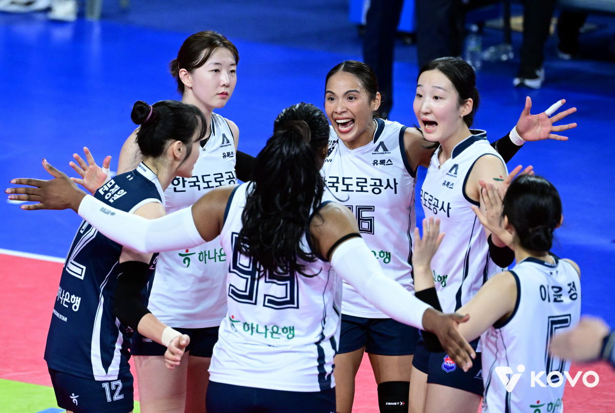 구단 최다 연승까지 '2승' 남았다! '삼각편대 47득점' 도로공사 8연…