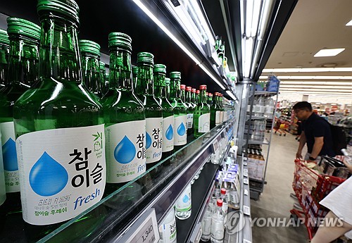 말레이시아, 한국산 소주·막걸리 기준 완화…수출 재개 청신호