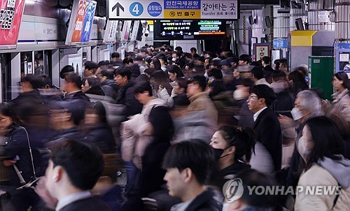 출근하자마자 퇴근하고 싶은 마음…에세이 '집에가고싶다'
