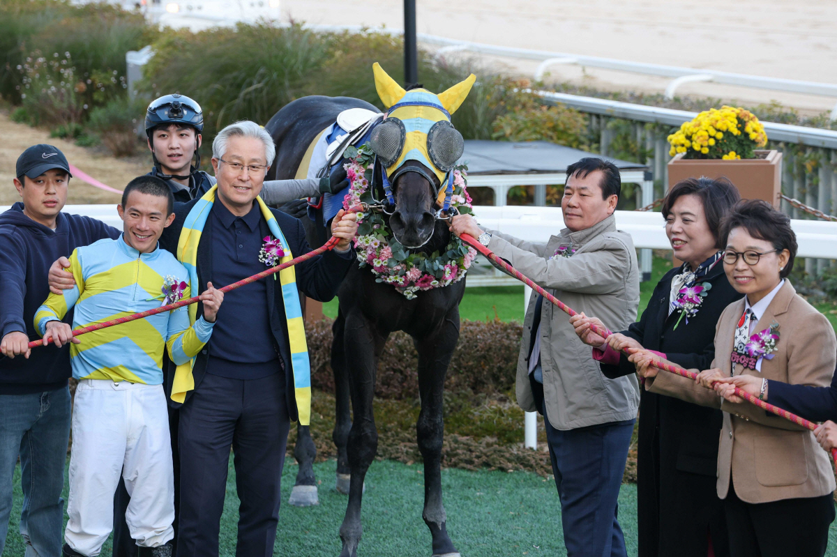1억6천 몸값 제대로 했네…'그대만있다면', 제19회 과천시장배 제패