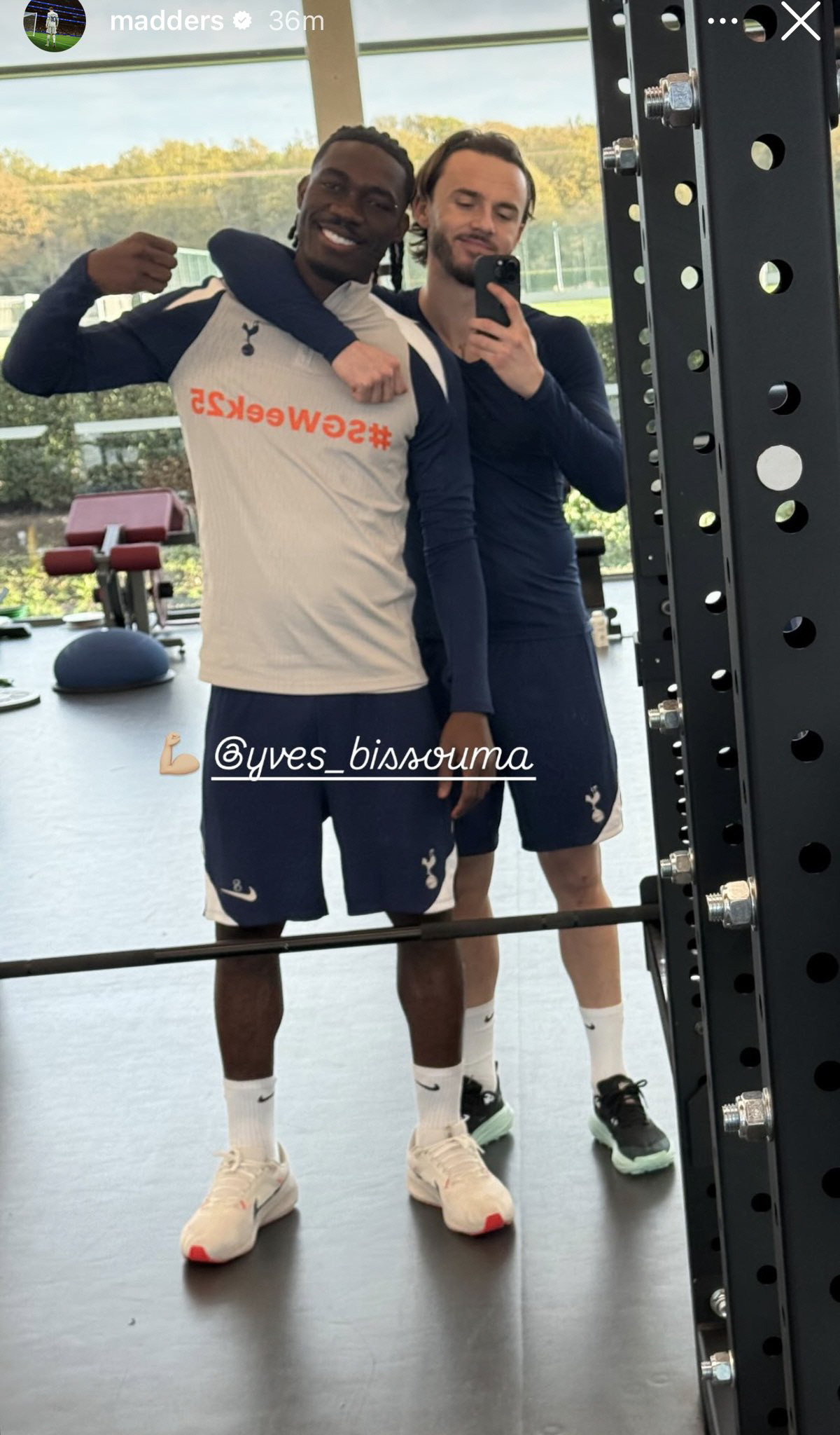 '감독과 불화' 방출 임박! 손흥민 주장시절도 '불성실 지적'…"매각 위…