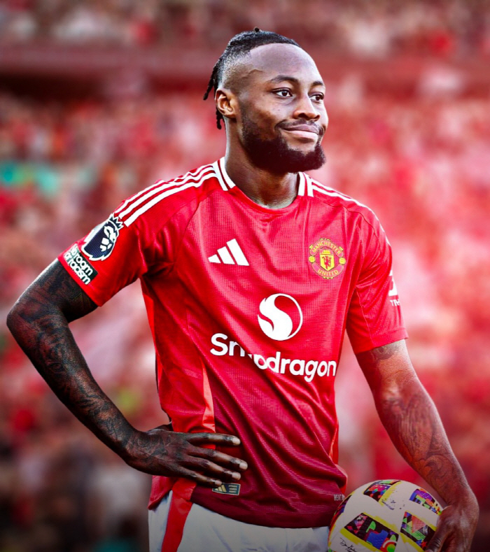 HERE WE GO 피셜! '리버풀vs맨유' 1249억 공격수 영입 맞대결…"바이아웃 존재, 내년 1월 영입 가능성 70%"