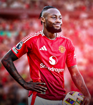 HERE WE GO 피셜! '리버풀vs맨유' 1249억 공격수 영입 맞대결…