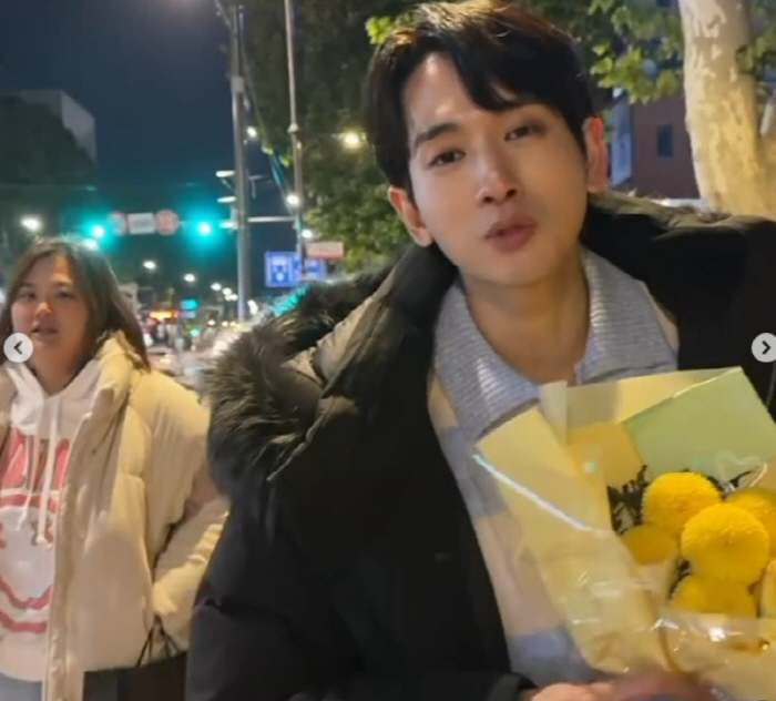 미나, '불화설 시누이'와 또 만났다…♥류필립 회식 쏜 '내조의 정석'