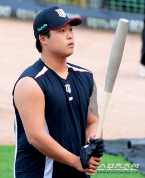 [단독] '충격 대반전 드라마' FA 강백호 전격 한화행...몸값 100억, 미국행 취소