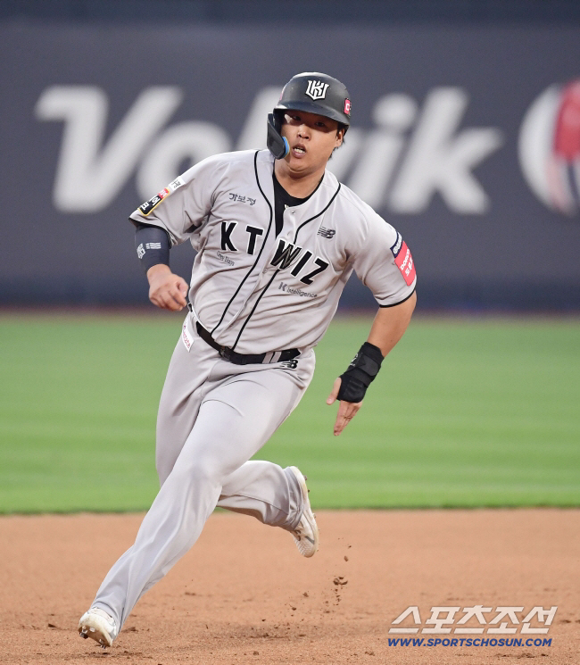 [단독] '충격 대반전 드라마' FA 강백호 전격 한화행...몸값 100…