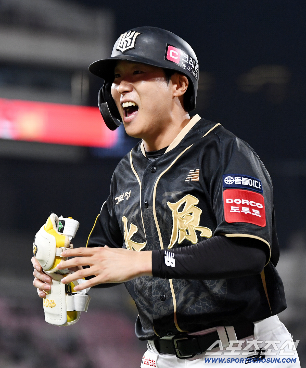 '박찬호 떠나고 2억 투자?' KIA 왜 30살 유틸리티 내야수 영입했나…