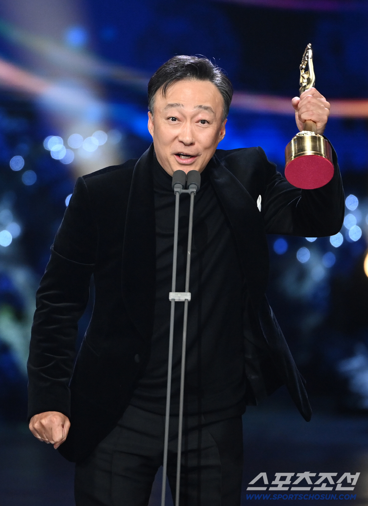 [청룡영화상] "네티즌 표가 캐스팅보트였다"…청룡영화상 '한 끗' 갈랐던…