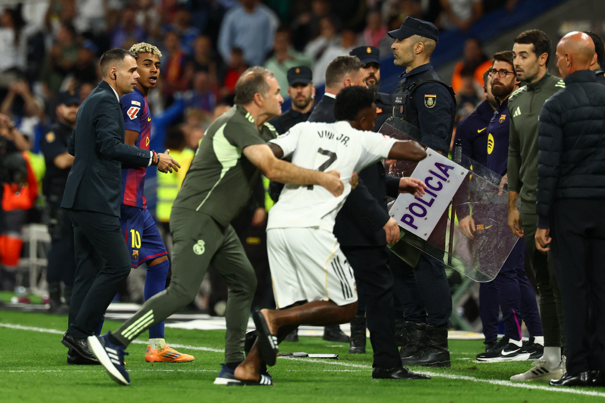 전 동료 폭탄 발언! "비니시우스 인성 문제 있어"→누구든 불쾌하게 만들…